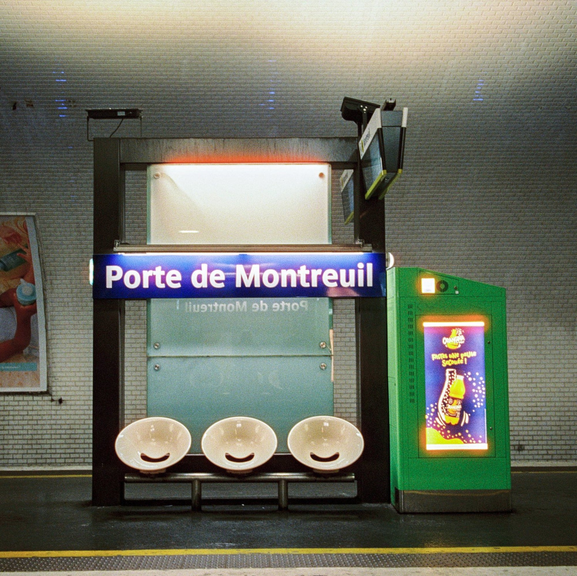 Using ISO 800 film for travel photography of city landscapes.