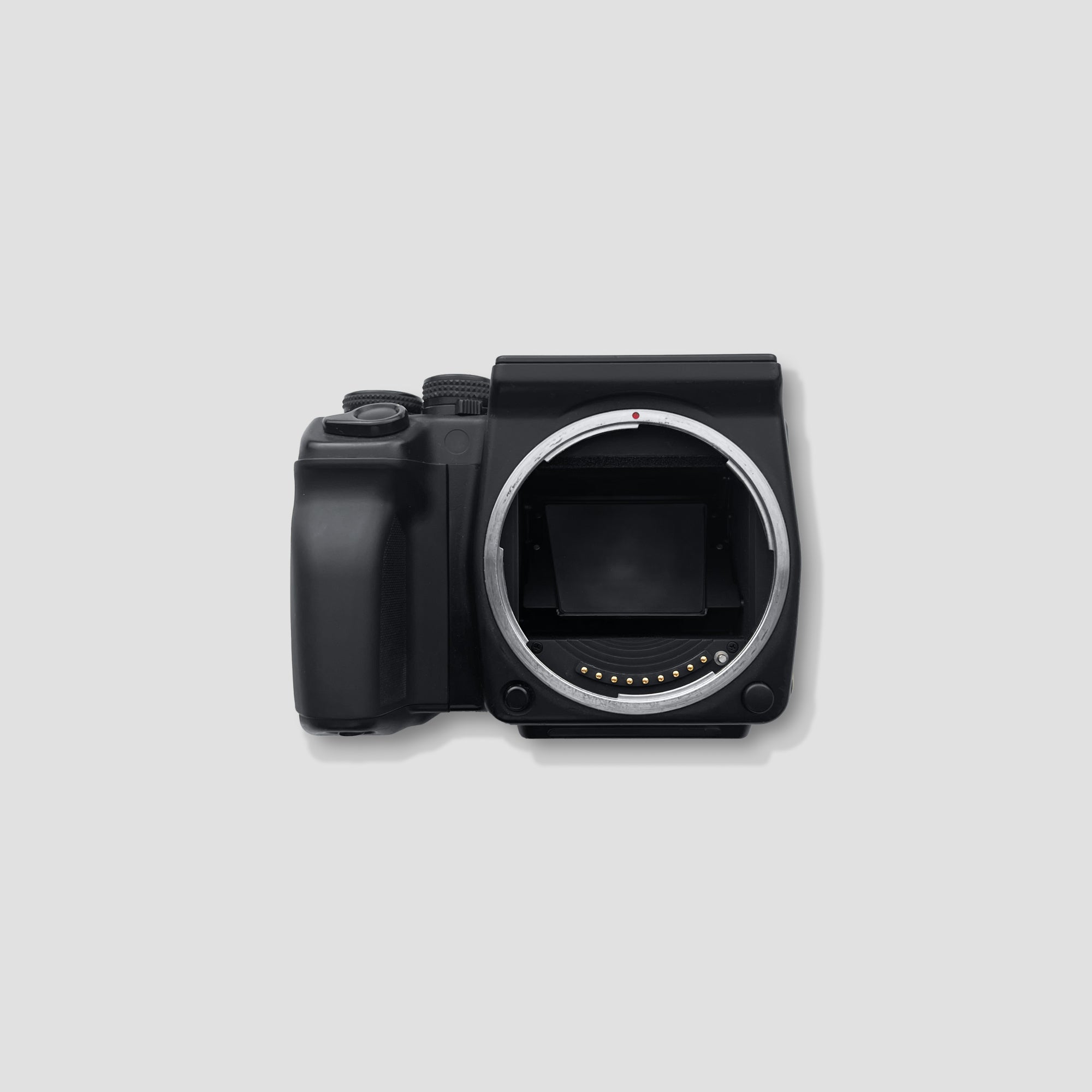 Front view of Kyocera Contax 645 film camera with Carl Zeiss lens attached