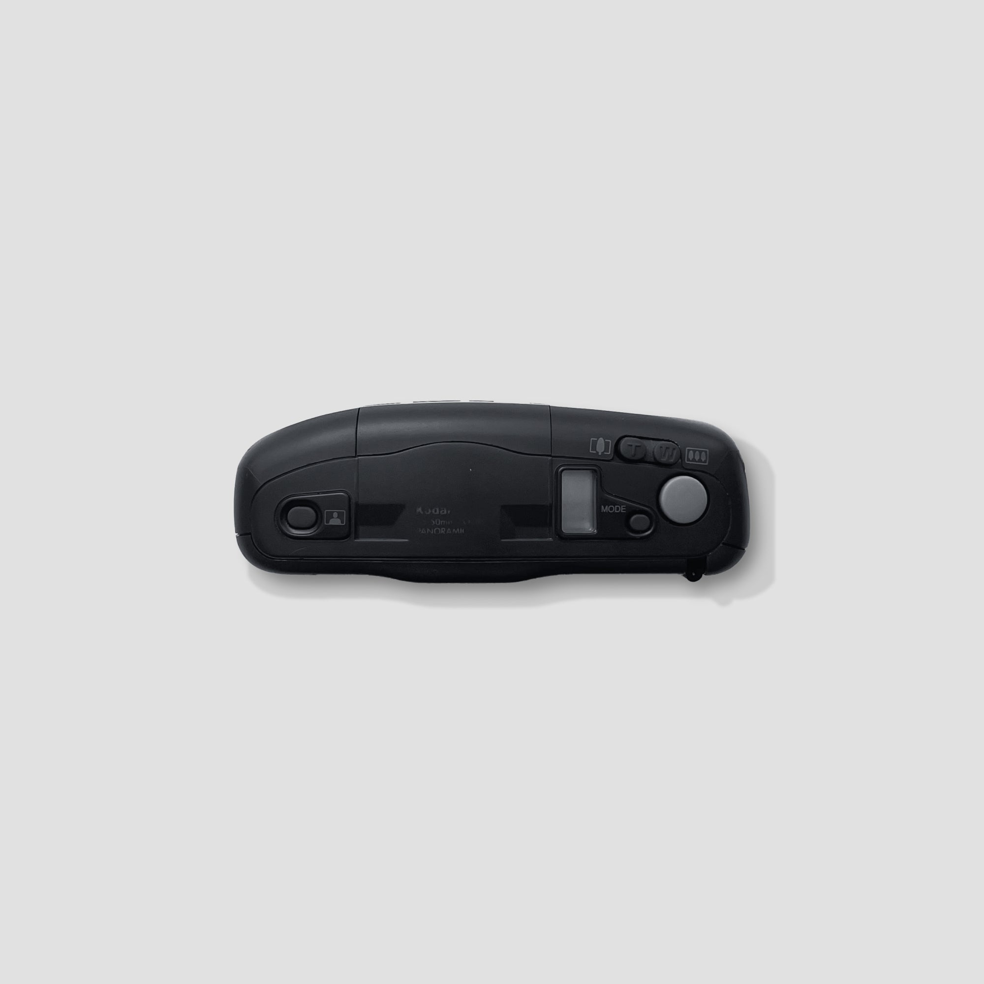 Compact design of the Kodak Cameo Zoom, ideal for travel and everyday photography.