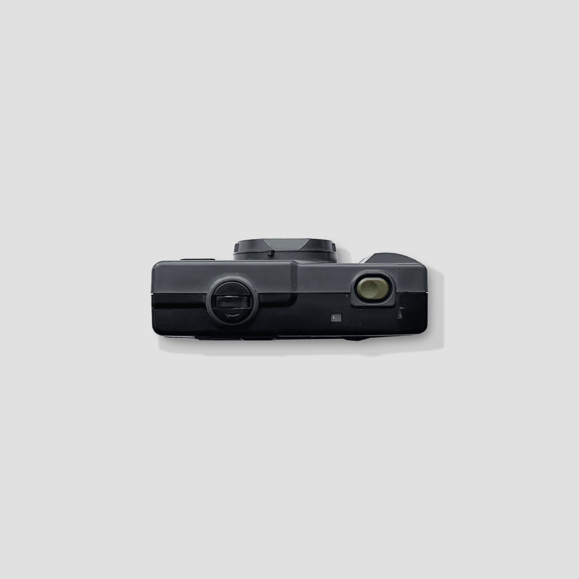 Side angle of Luxon 35 TWF showcasing its compact design and ease of use.