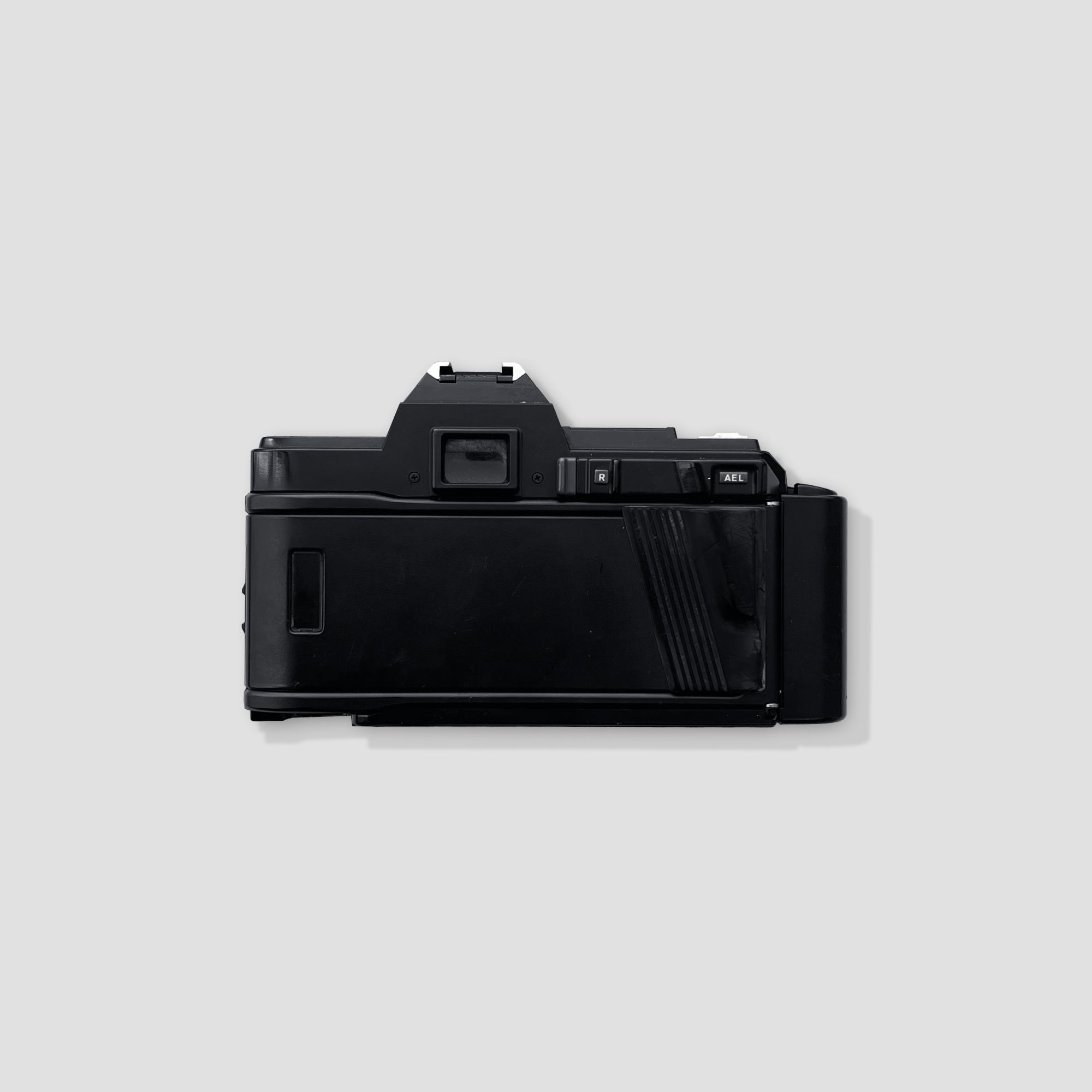 Minolta 7000 AF in use outdoors — perfect 35mm camera for travel photography