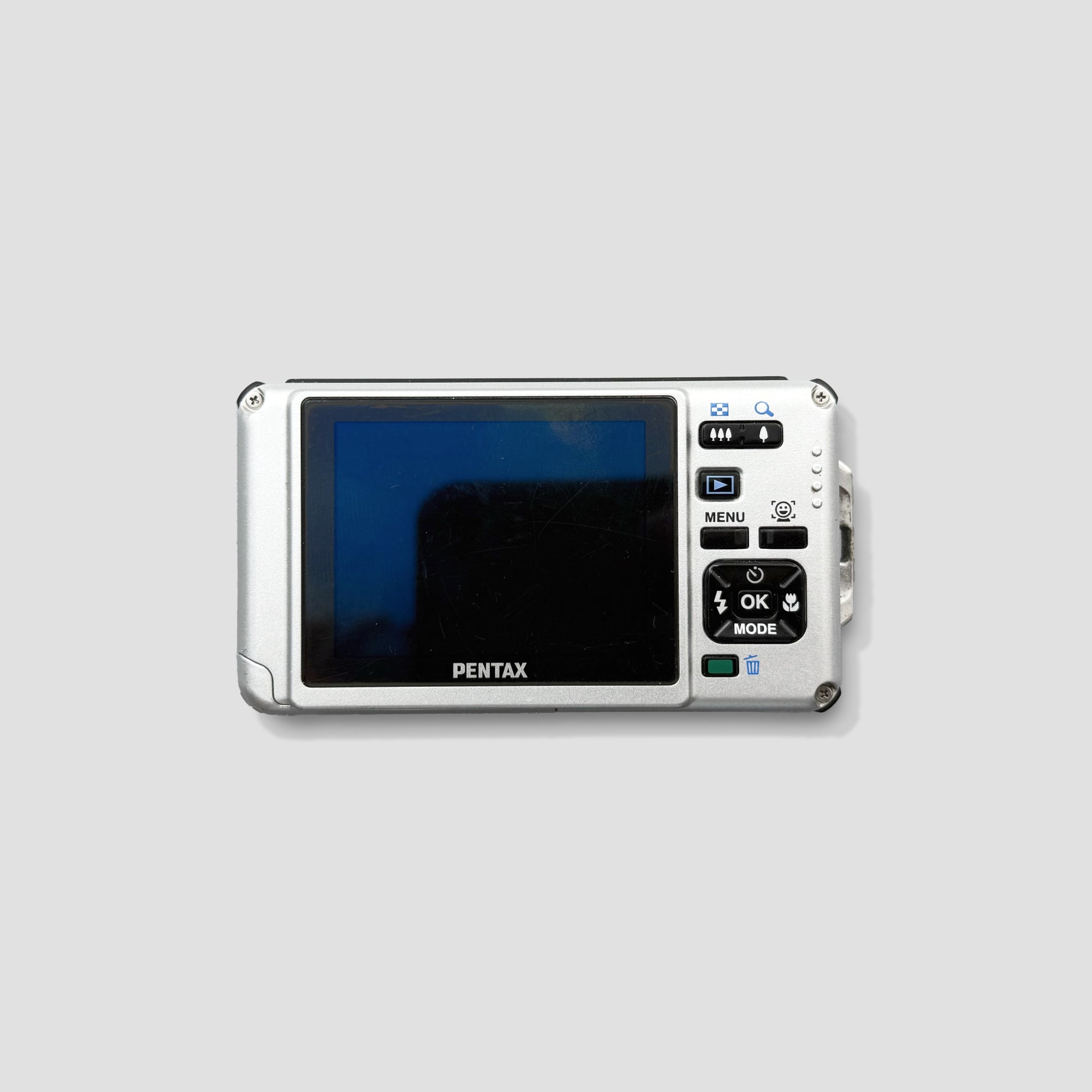 Pentax Optio W80 capturing underwater scenery