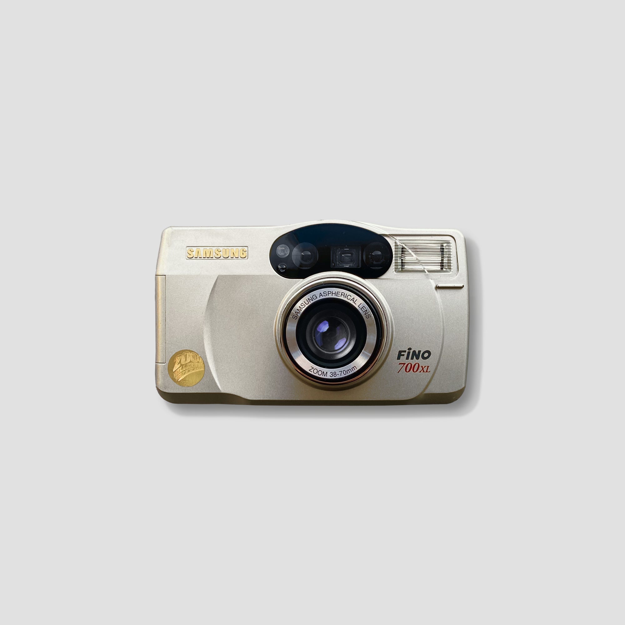 Samsung Fino 700XL point and shoot camera with a 38-70mm zoom lens, ideal for capturing landscapes.